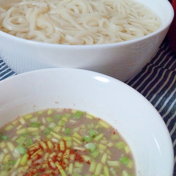 ひっぱりうどん・くるみ胡麻つゆで☆